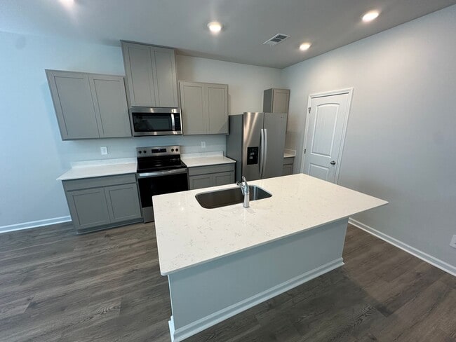 206 Hazel Ln