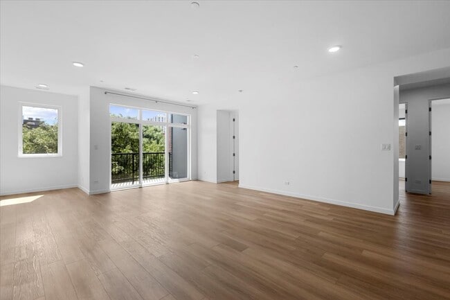 204 S Leavitt St in Chicago, IL - Building Photo - Building Photo