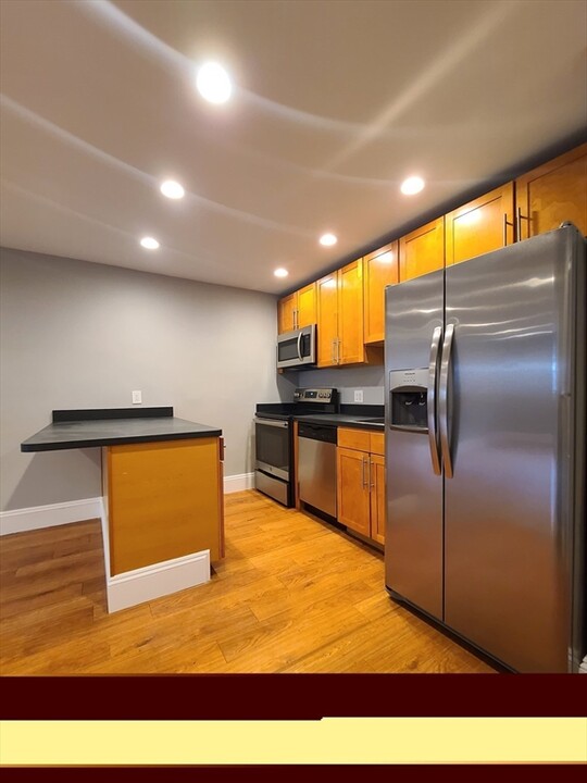 19 Carson St, Unit 2C in Boston, MA - Building Photo