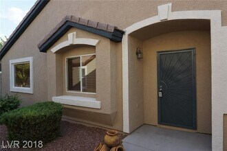 10191 Birch Bluff Ln in Las Vegas, NV - Building Photo - Building Photo