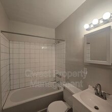 624 Oakdale St SE in Grand Rapids, MI - Building Photo - Building Photo