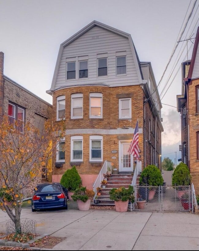 property at 123 Avenue C