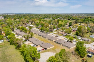 700-813 S Choctaw St in Claremore, OK - Building Photo - Building Photo