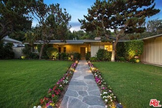 11787 Bellagio Rd in Los Angeles, CA - Building Photo - Building Photo