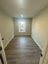 393 E 27th St in Paterson, NJ - Building Photo - Building Photo