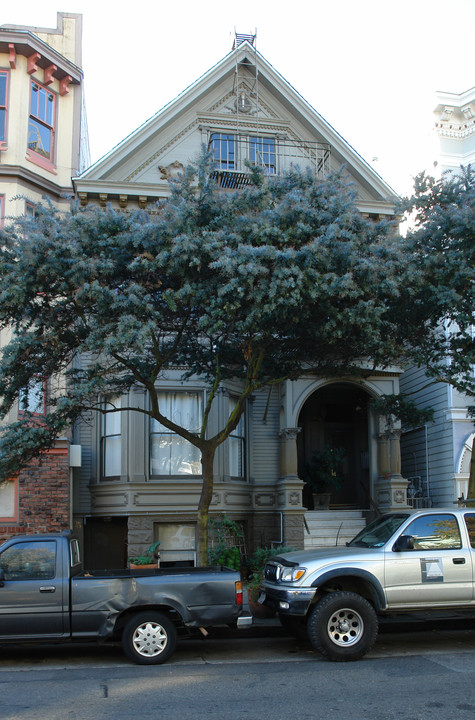 1653 Waller St in San Francisco, CA - Building Photo