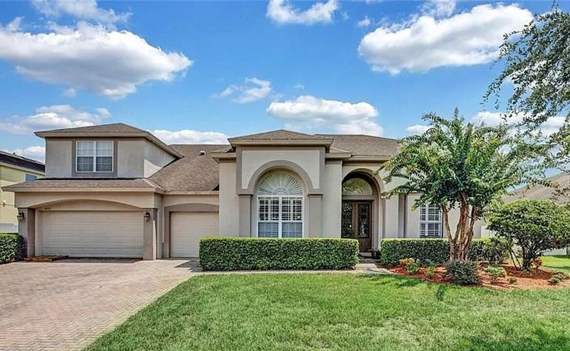 4827 Legacy Oaks Dr in Orlando, FL - Building Photo