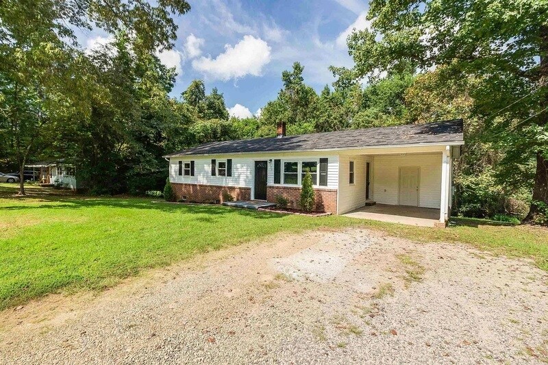 5135 Antioch Rd in Oxford, NC - Building Photo