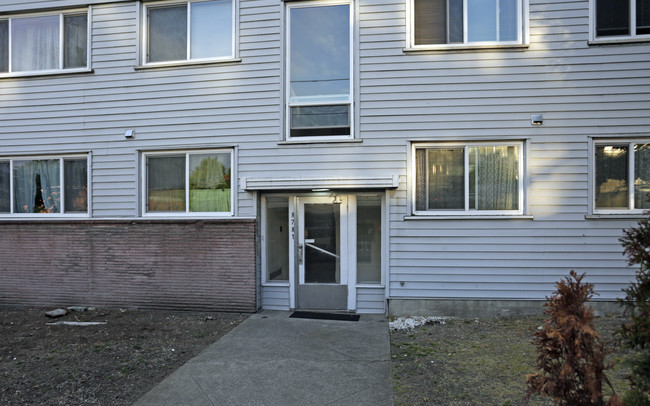 8781 Granville St in Vancouver, BC - Building Photo - Building Photo