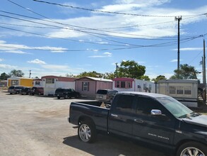 8001 Alameda Ave in El Paso, TX - Building Photo - Building Photo