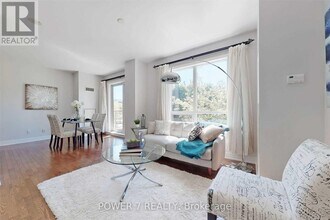 15 Rean Dr in Toronto, ON - Building Photo - Building Photo