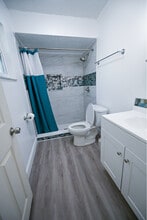 2370 Leon Ave-Unit -2 in Sarasota, FL - Foto de edificio - Building Photo