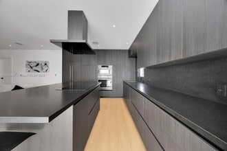 5827 SW 69th Ct in Miami, FL - Building Photo - Building Photo