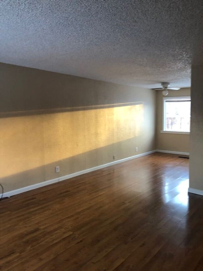 1243-1245 Kennicott Ave in Fairbanks, AK - Building Photo - Building Photo