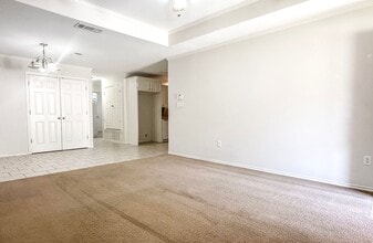 5109-5111 Galloping Way in Texarkana, TX - Building Photo - Building Photo