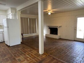 4356-4352 Montclair Cir E in Mobile, AL - Building Photo - Building Photo