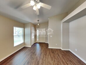 11719 Crest Creek Dr in Riverview, FL - Foto de edificio - Building Photo