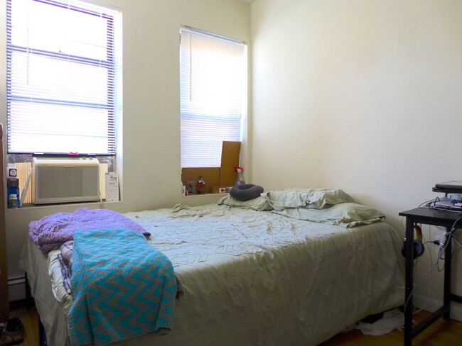 16 S Huntington Ave, Unit 4 in Boston, MA - Building Photo - Building Photo