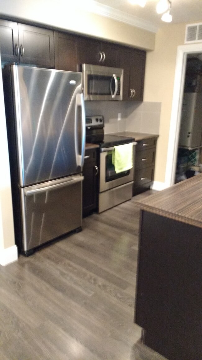 property at 14604-14125 125 St NW