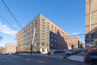 4180 Carpenter Ave in Bronx, NY - Building Photo - Building Photo