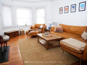13 Beals St in Brookline, MA - Building Photo - Building Photo
