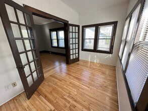 1081 13th Ave SE in Minneapolis, MN - Building Photo - Building Photo