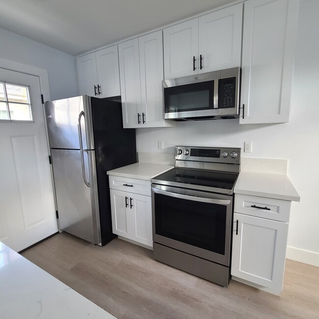 property at 8151 Hazeltine Ave