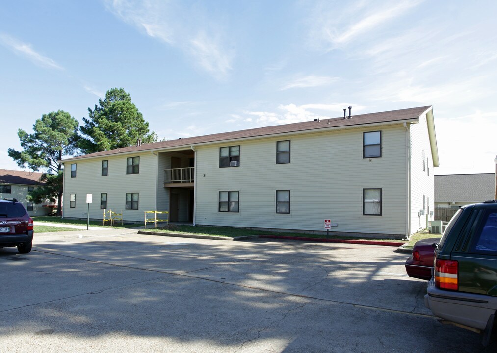 Pine Ridge Apartments in West Memphis, AR - Foto de edificio