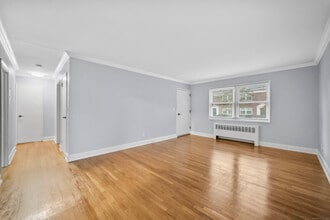 98 Blachley Rd in Stamford, CT - Building Photo - Building Photo