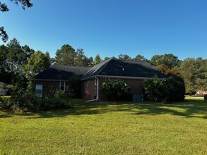 71 Frances Cir in Lumberton, NC - Foto de edificio - Building Photo