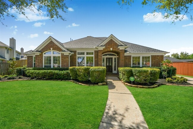 property at 2622 Stonebury Ln