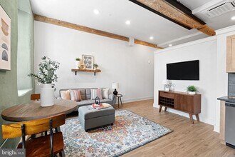 201 Leverington Ave in Philadelphia, PA - Building Photo - Building Photo