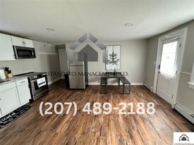 112 Silver St in Waterville, ME - Building Photo