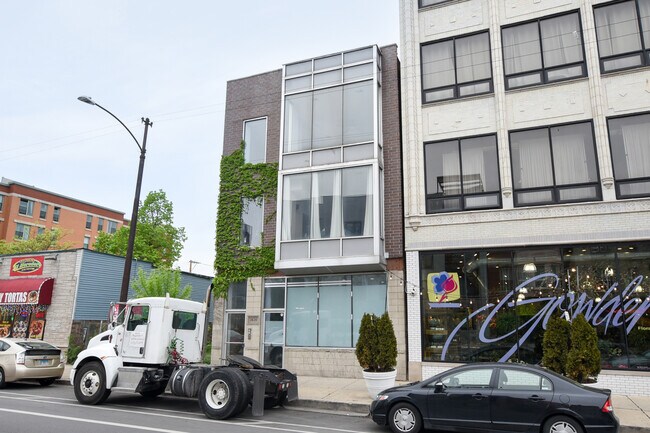 2620 W North Ave-Unit -2 in Chicago, IL - Foto de edificio - Building Photo