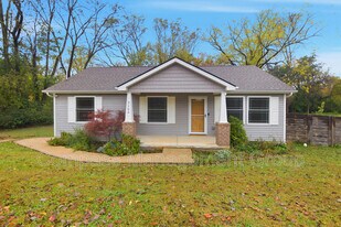 3104 Husky Way in Knoxville, TN - Building Photo