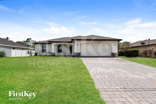 2512 NW 24th Terrace in Cape Coral, FL - Building Photo