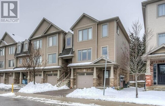 750 Lawrence St in Cambridge, ON - Building Photo - Building Photo