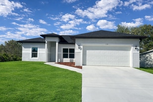 1110 Breckinridge Ave in Lake Placid, FL - Building Photo