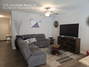 435 Leighann Ridge Ln in Rolesville, NC - Building Photo - Building Photo