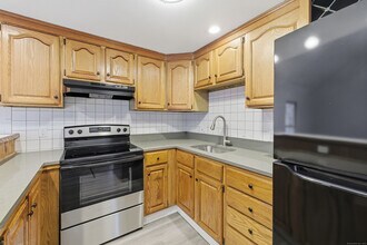 18 East St in New Milford, CT - Foto de edificio - Building Photo