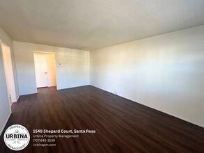 1549 Shepard Ct in Santa Rosa, CA - Building Photo - Building Photo