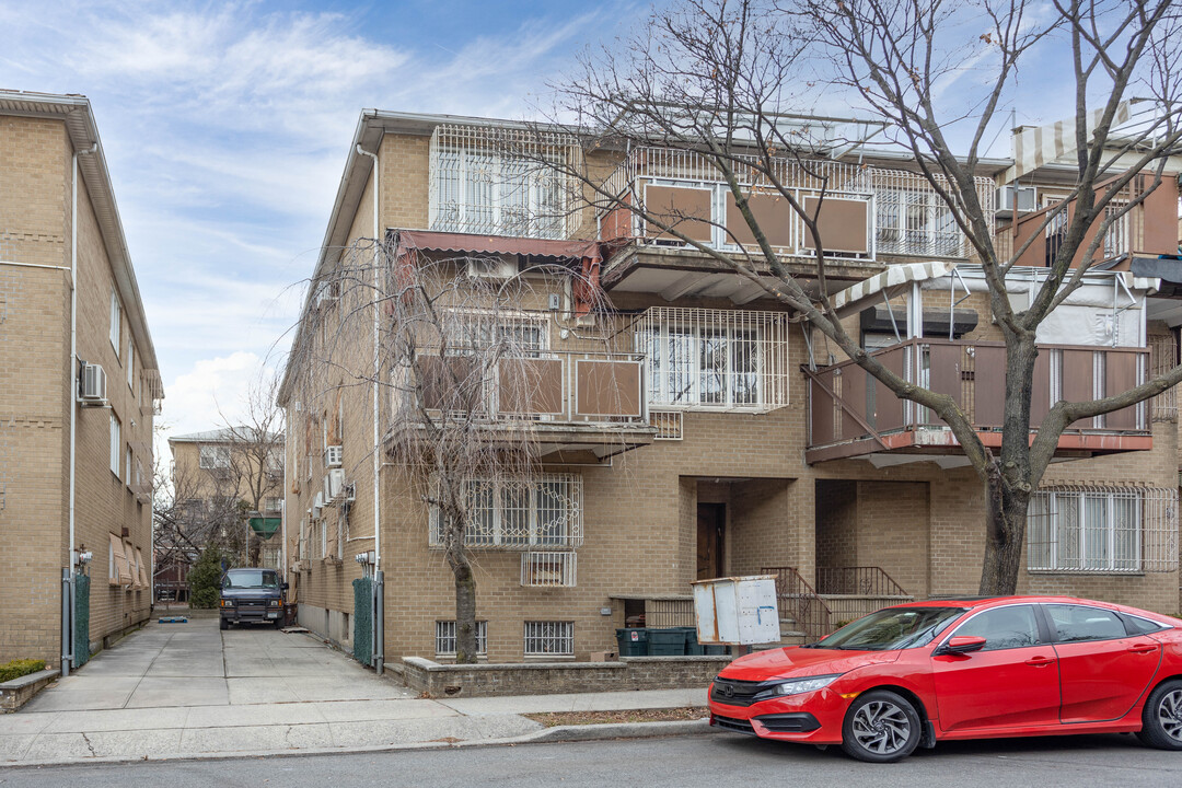 31 Rodney St in Brooklyn, NY - Building Photo