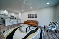4800 Spruce St - 6