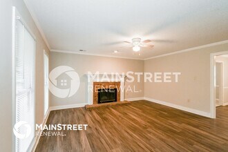 7056 Atherton Cove in Memphis, TN - Foto de edificio - Building Photo