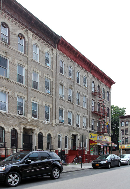 97 Kingston Ave in Brooklyn, NY - Foto de edificio