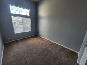 4009 Yellow Mandarin Ave in North Las Vegas, NV - Building Photo - Building Photo