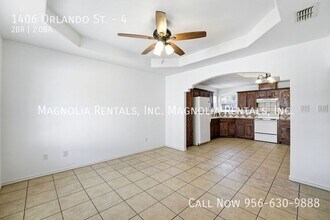 1406 Orlando St, Unit 4 in Edinburg, TX - Foto de edificio - Building Photo
