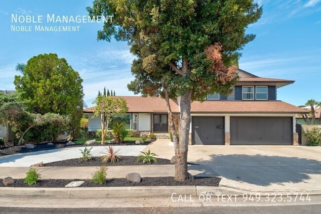 700 S Yorba St in Orange, CA - Building Photo - Building Photo