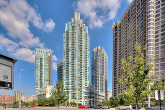 3939 Duke of York Blvd in Mississauga, ON - Building Photo - Building Photo