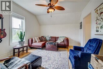 396 Hunter St W in Hamilton, ON - Building Photo - Building Photo